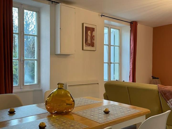 Comme Un Air De Provence A Blois Apartment ภายนอก รูปภาพ