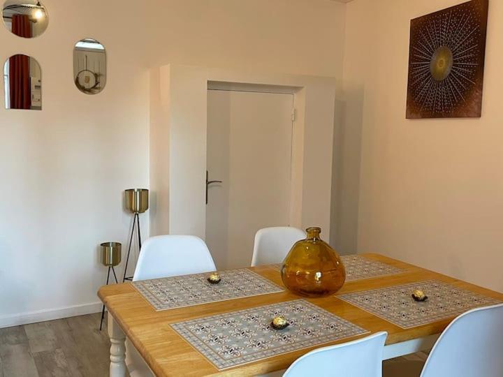 Comme Un Air De Provence A Blois Apartment ภายนอก รูปภาพ