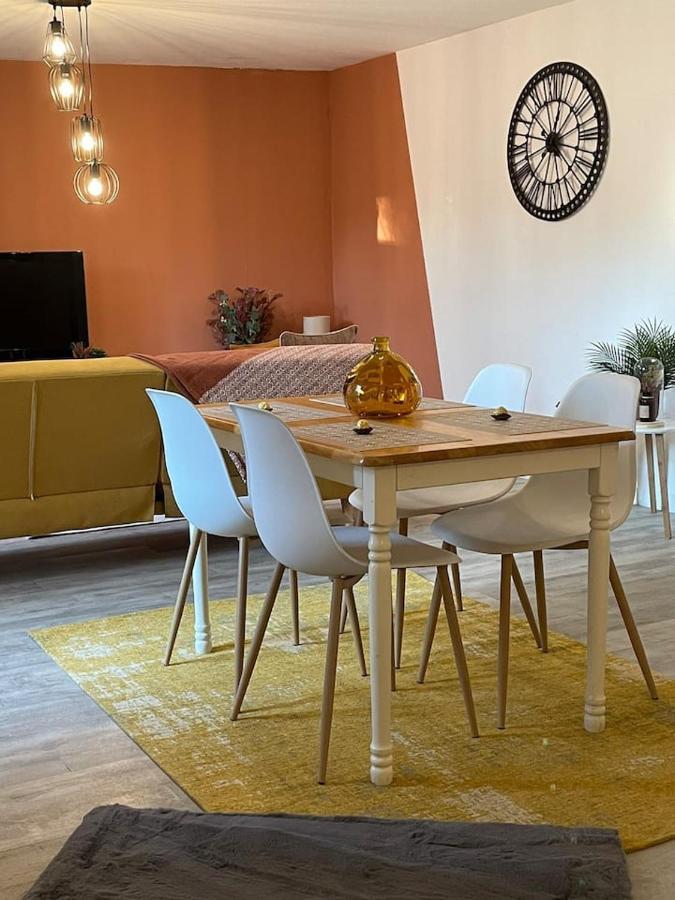 Comme Un Air De Provence A Blois Apartment ภายนอก รูปภาพ