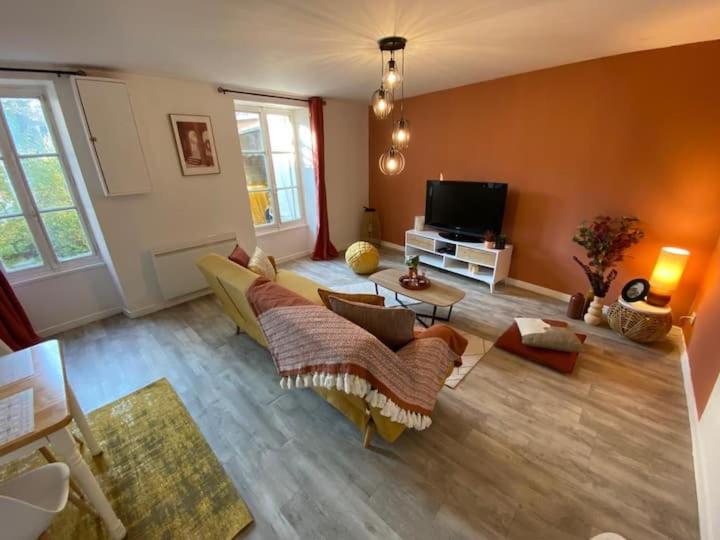 Comme Un Air De Provence A Blois Apartment ภายนอก รูปภาพ