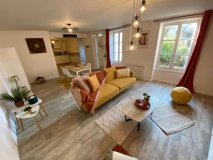 Comme Un Air De Provence A Blois Apartment ภายนอก รูปภาพ